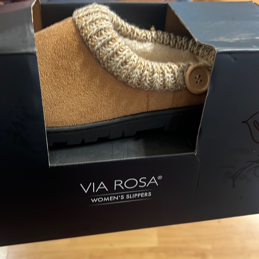 Via Rosa Women’s Slippers
